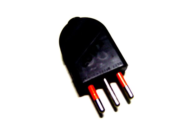 ENCHUFE MACHO VOLANTE 3P 10A KALOP