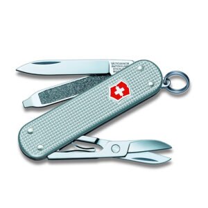 CORTAPLUMAS VICTORINOX COD VI0.6221.26 CLASSIC ESTRIADA