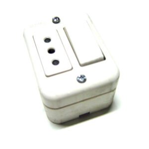 INTERRUPTOR S/P CON ENCHUFE