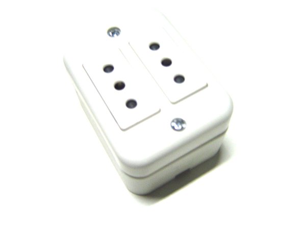 ENCHUFE HEMBRA S/P DOBLE
